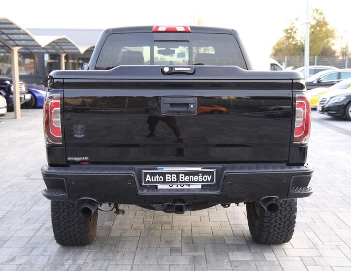 GMC Sierra 5
