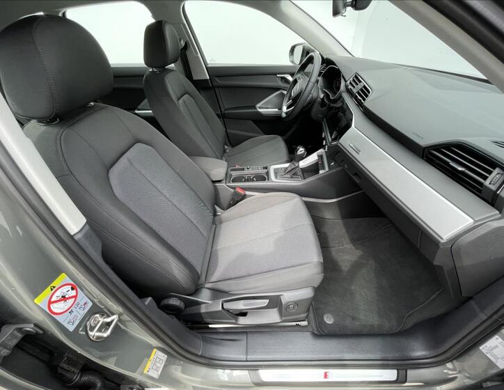 Audi Q3 18