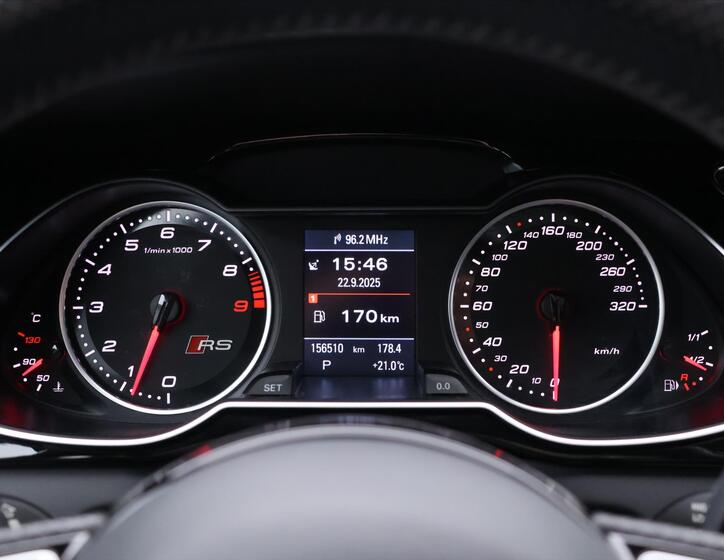 Audi RS 4 23