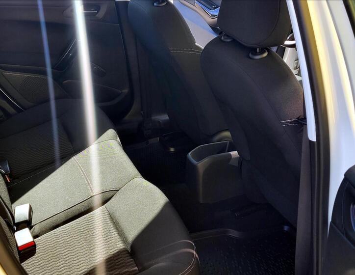 Peugeot 208 19