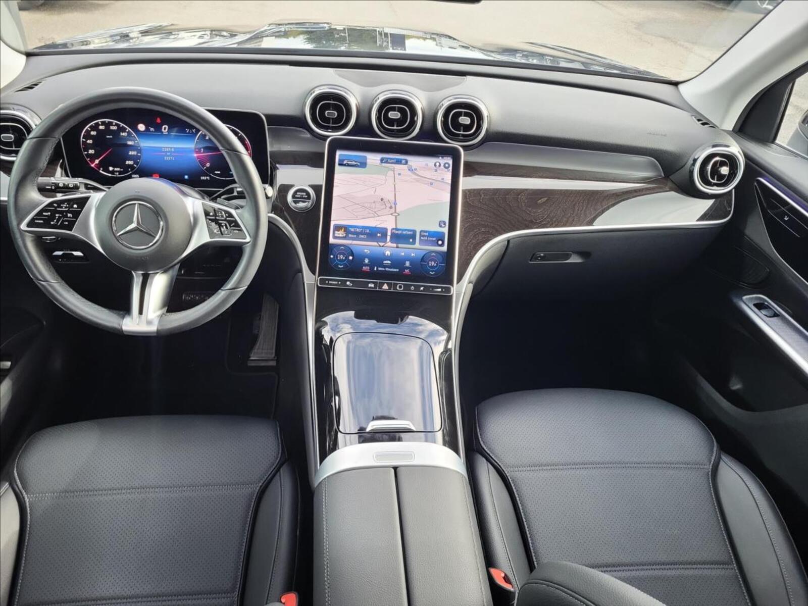 Mercedes-Benz GLC 11