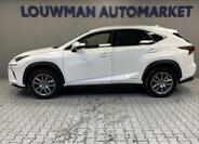 Lexus NX 300h 3
