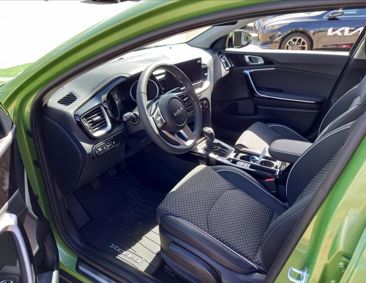 KIA XCeed 10