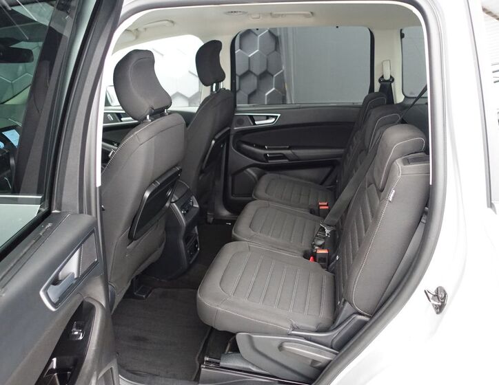 Ford Galaxy 27