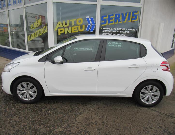 Peugeot 208 8