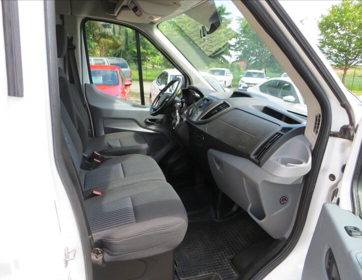 Ford Transit 11