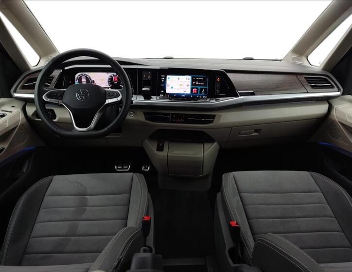 Volkswagen Multivan 5