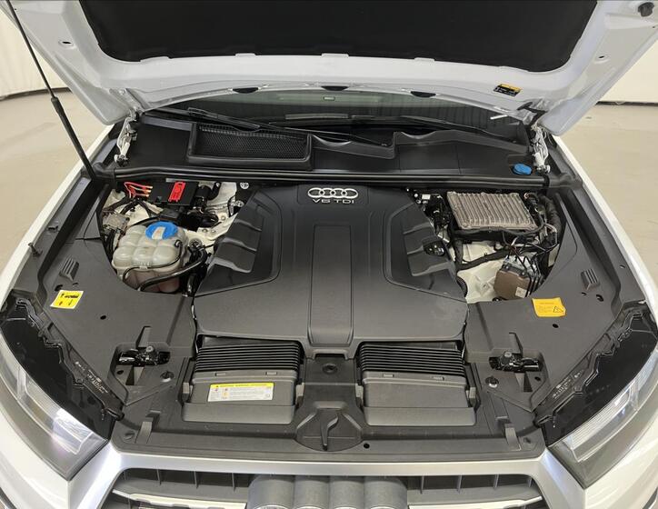 Audi Q7 35
