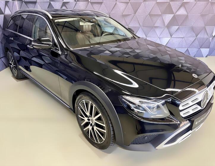 Mercedes-Benz Třídy E 4
