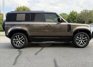 Land Rover Defender 6