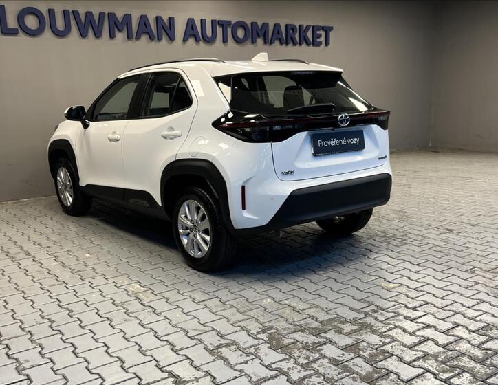 Toyota Yaris Cross 15