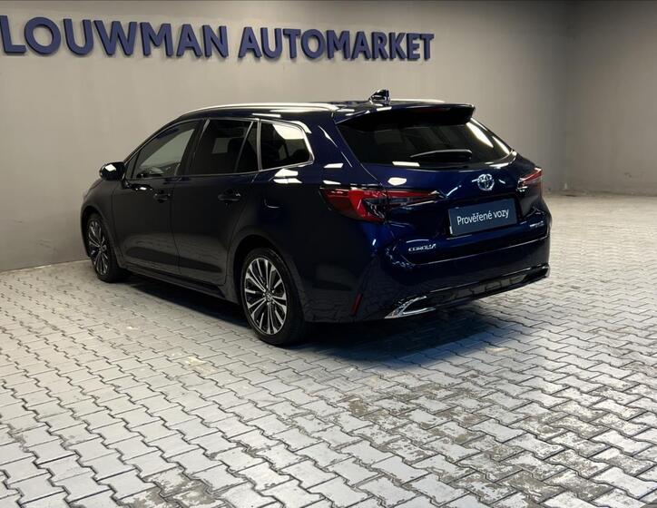 Toyota Corolla 16