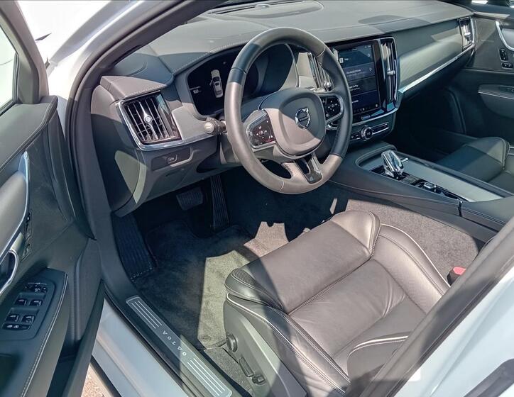 Volvo S90 5
