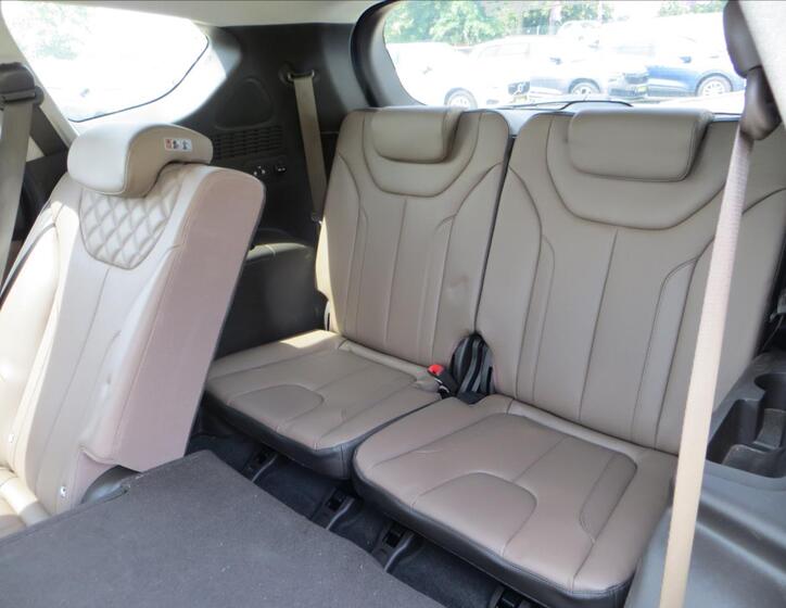 Hyundai Santa Fe 29