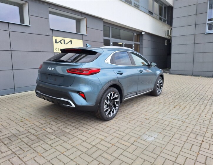 KIA XCeed 6