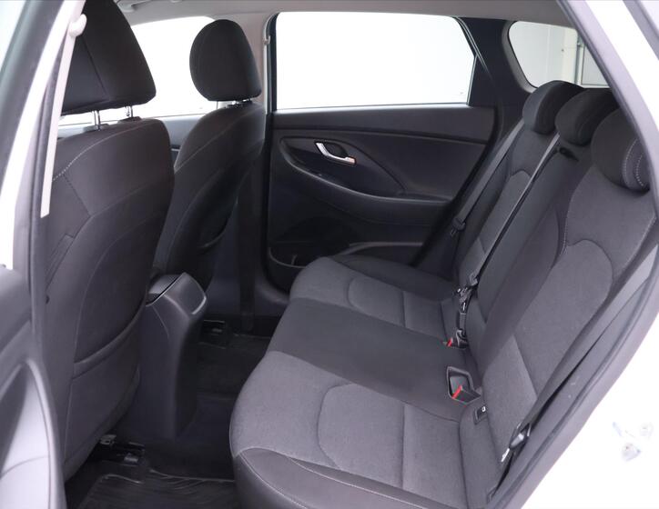 Hyundai i30 16
