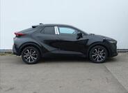 Toyota C-HR 2