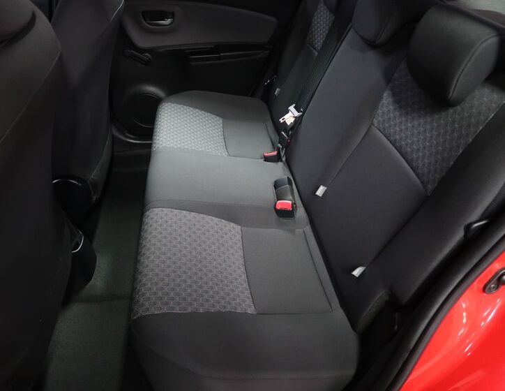 Toyota Yaris 10
