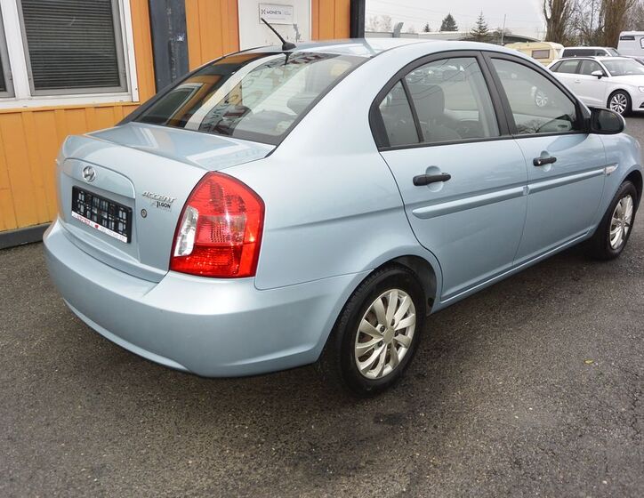 Hyundai Accent 5