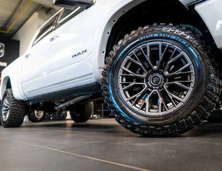 Dodge RAM 12