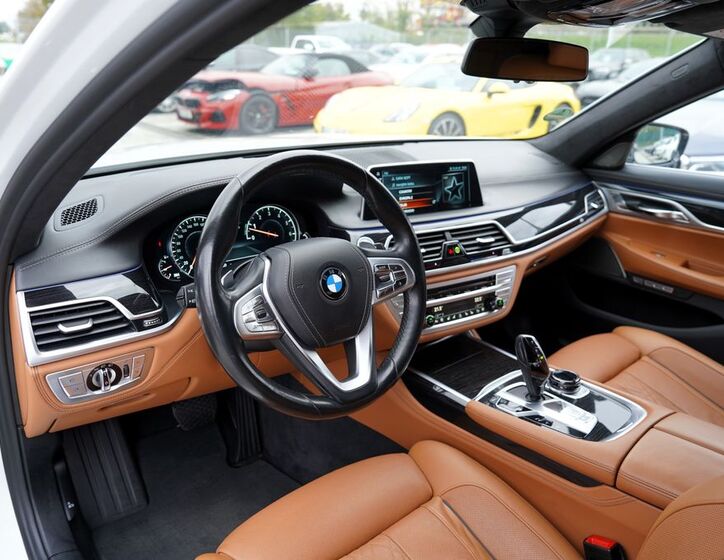 BMW Řada 7 25