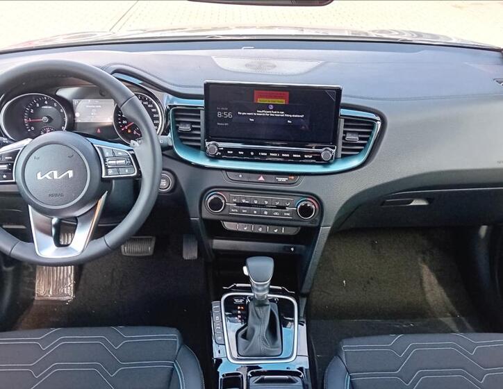 KIA XCeed 10
