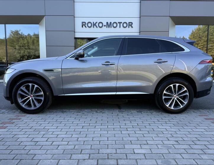 Jaguar F-Pace 1