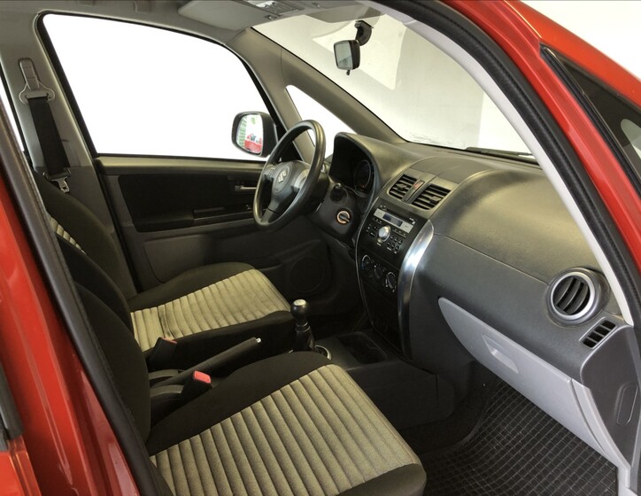 Suzuki SX4 12