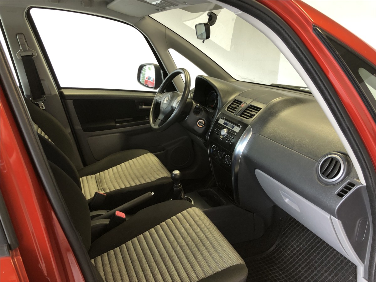 Suzuki SX4