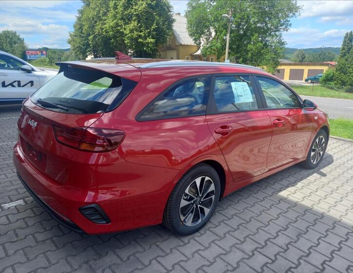 KIA Ceed 4