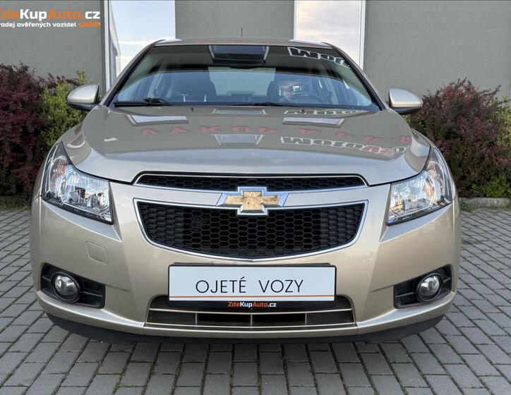 Chevrolet Cruze 4