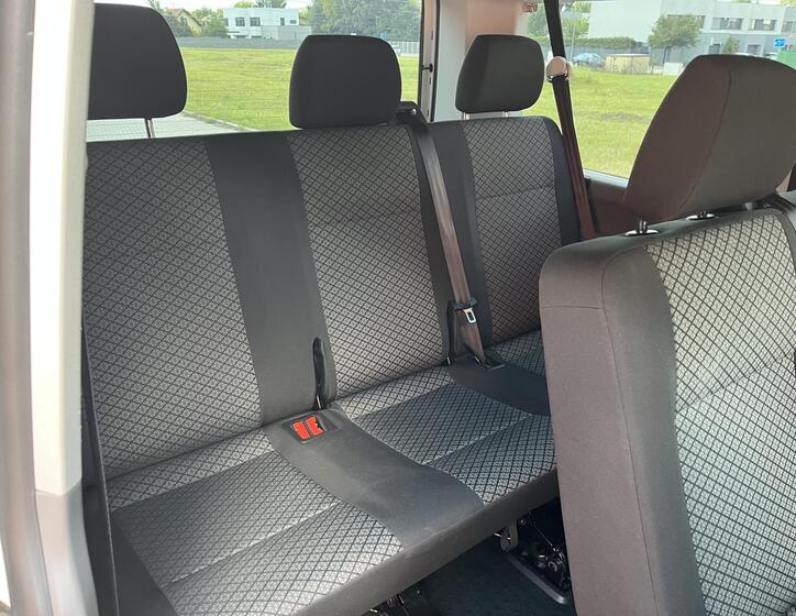 Volkswagen Caravelle 18