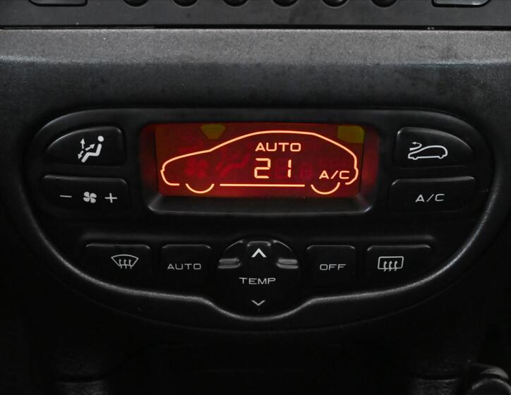 Peugeot 206 19