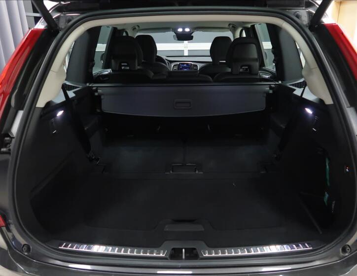 Volvo XC90 9