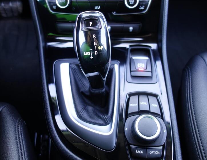 BMW Řada 2 22