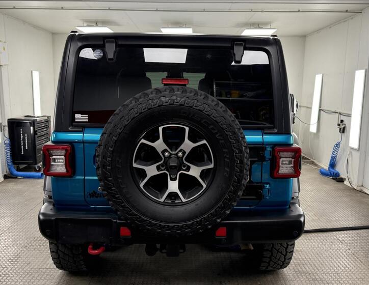 Jeep Wrangler 5
