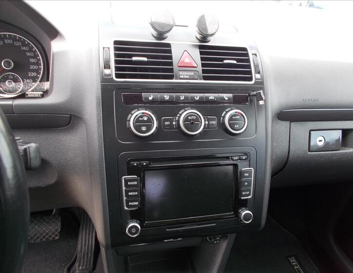 Volkswagen Touran 20