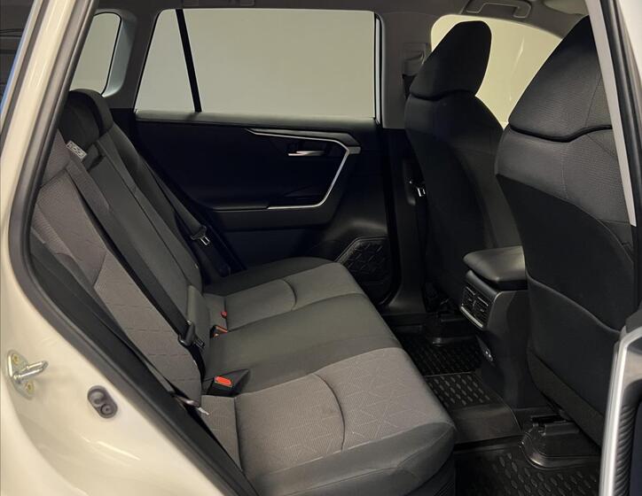 Toyota RAV4 12