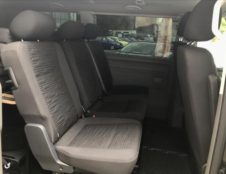 Volkswagen Caravelle 24