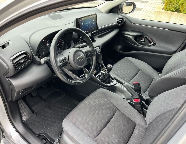 Toyota Yaris 14