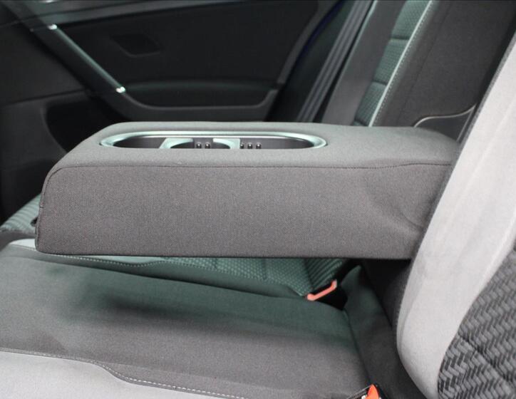 Volkswagen Golf 28