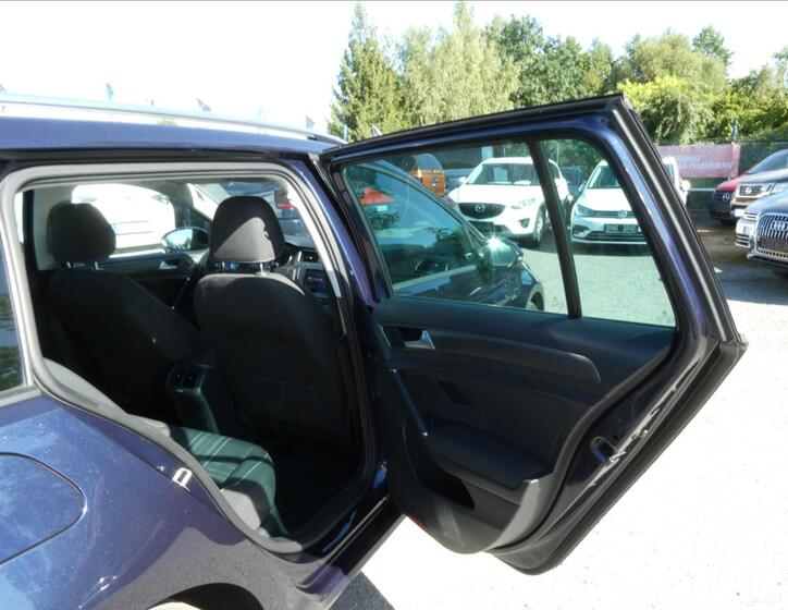 Volkswagen Golf 28