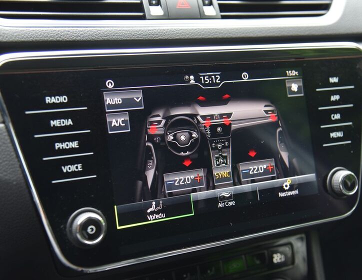 Škoda Superb 30