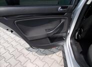 Volkswagen Golf 16