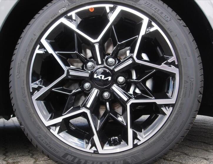 KIA Ceed 12