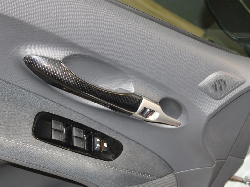Toyota Auris 11