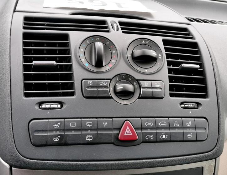 Mercedes-Benz Viano 13