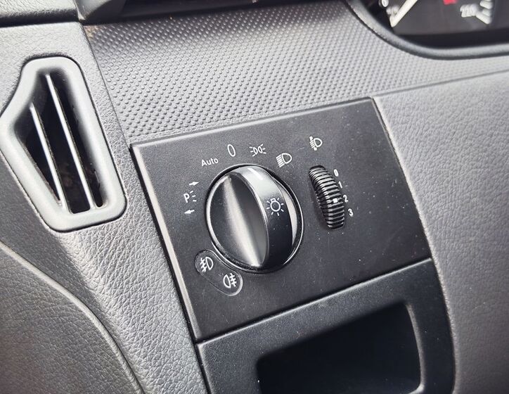 Mercedes-Benz Vito 21