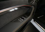 Audi e-tron 18