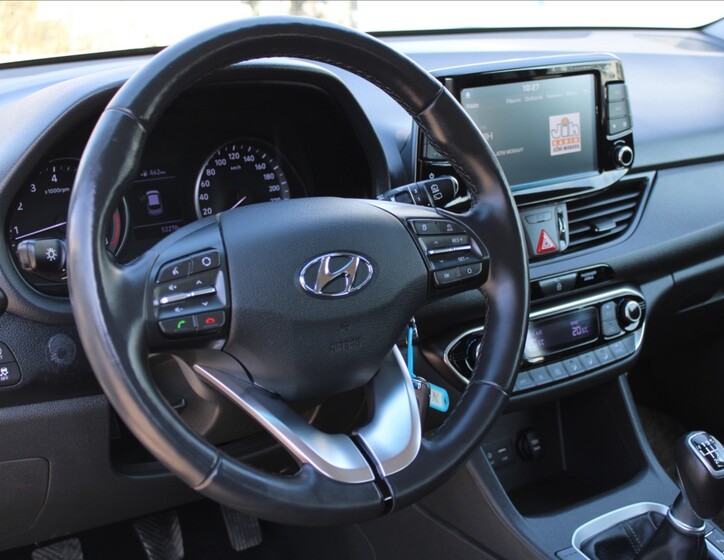 Hyundai i30 26